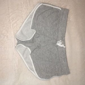 Basic grey shorts💞